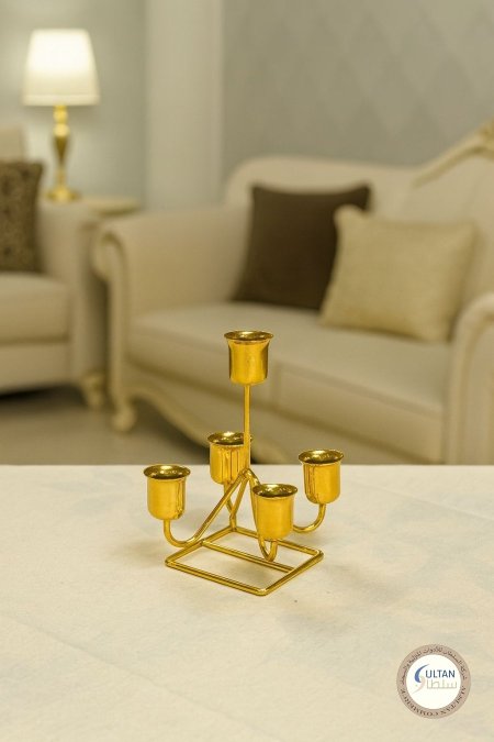 شمعدان ذهبي صغير